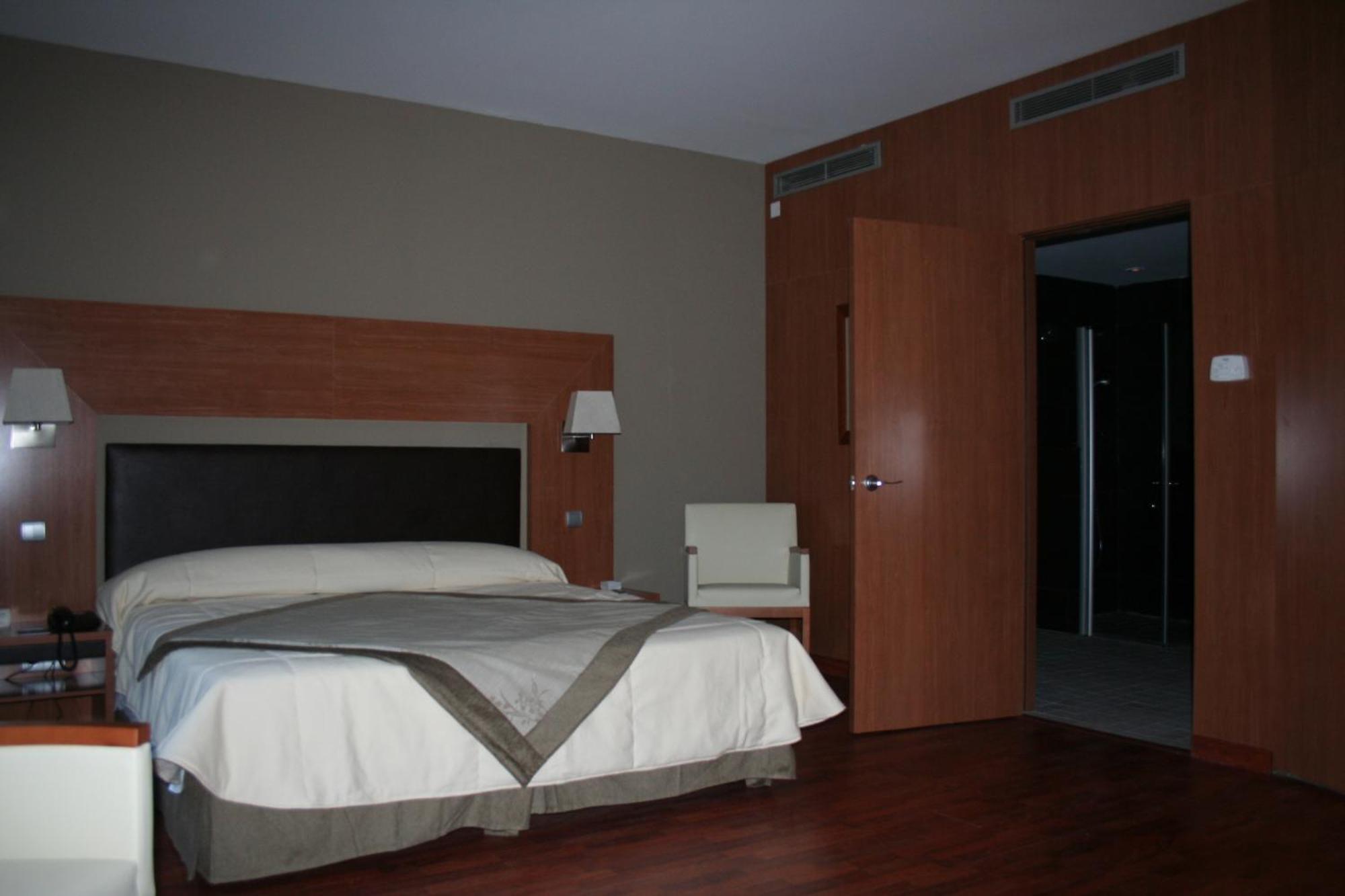 Alti Hotel Bagneres-de-Luchon Exterior photo